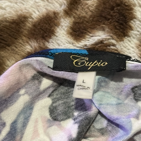 Vibrant Multicolor Abstract half sleeve floral Top - Picture 2 of 6